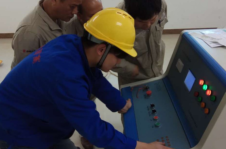 我司為唐山客戶調試電力安全工器具試驗裝置