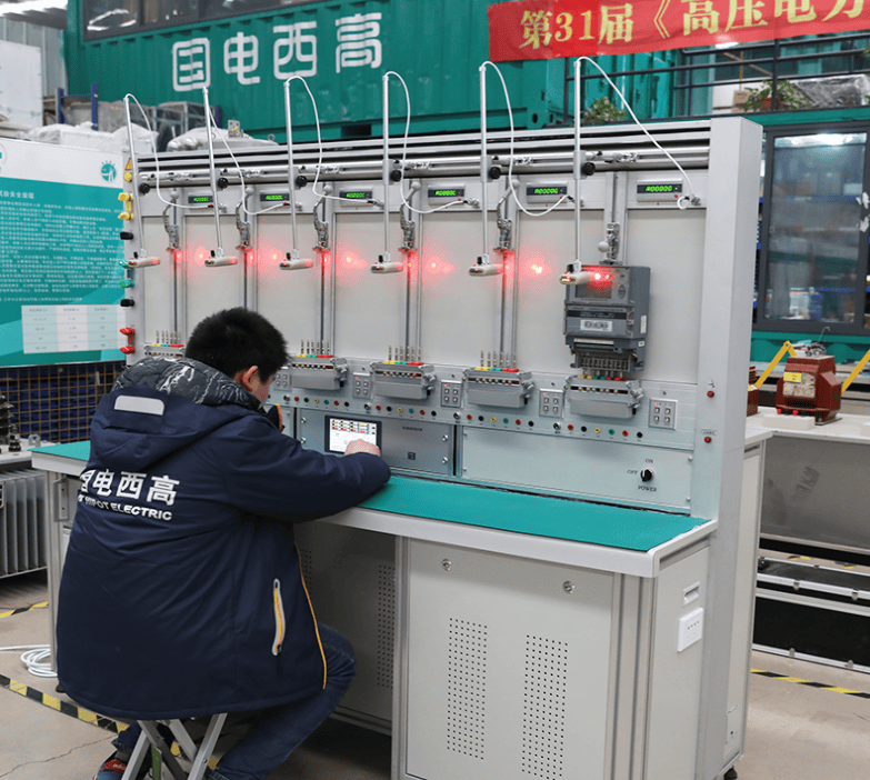 三相多功能電能表檢驗(yàn)裝置場景圖