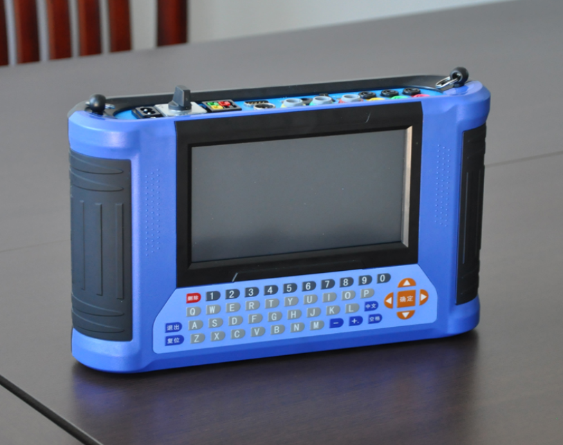 三相電能表多功能現場校驗儀實物圖