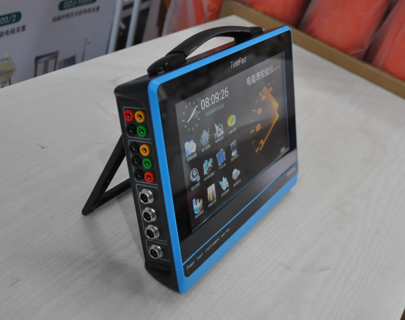 電能表現(xiàn)場(chǎng)校驗(yàn)系統(tǒng)實(shí)物圖